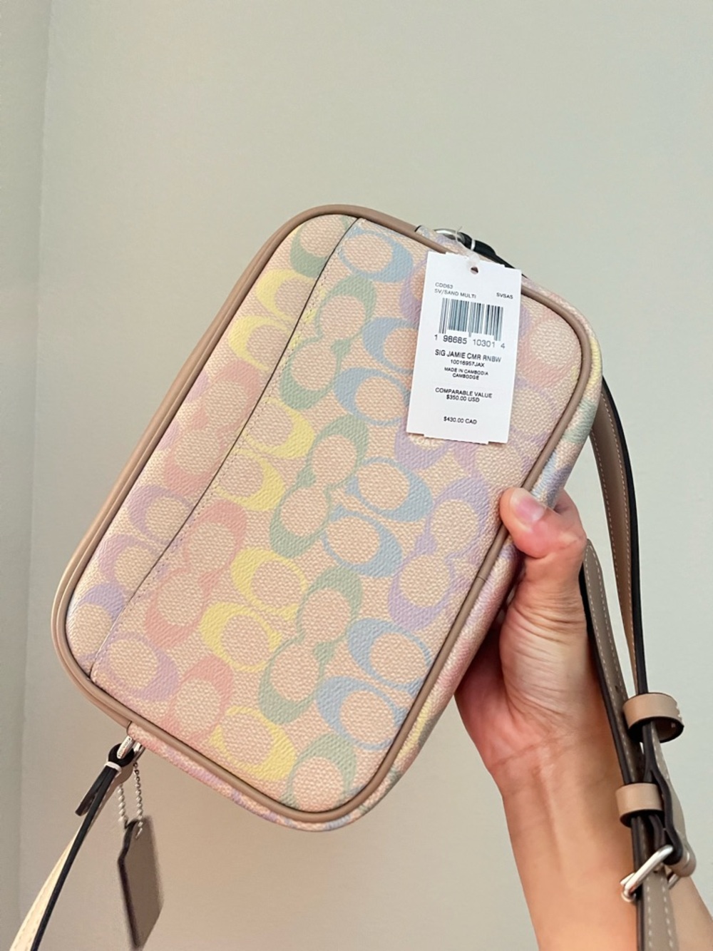 Coach Jamie Camera Bag
In Rainbow Signature Canvas🌸 - Picture 3 of 10
